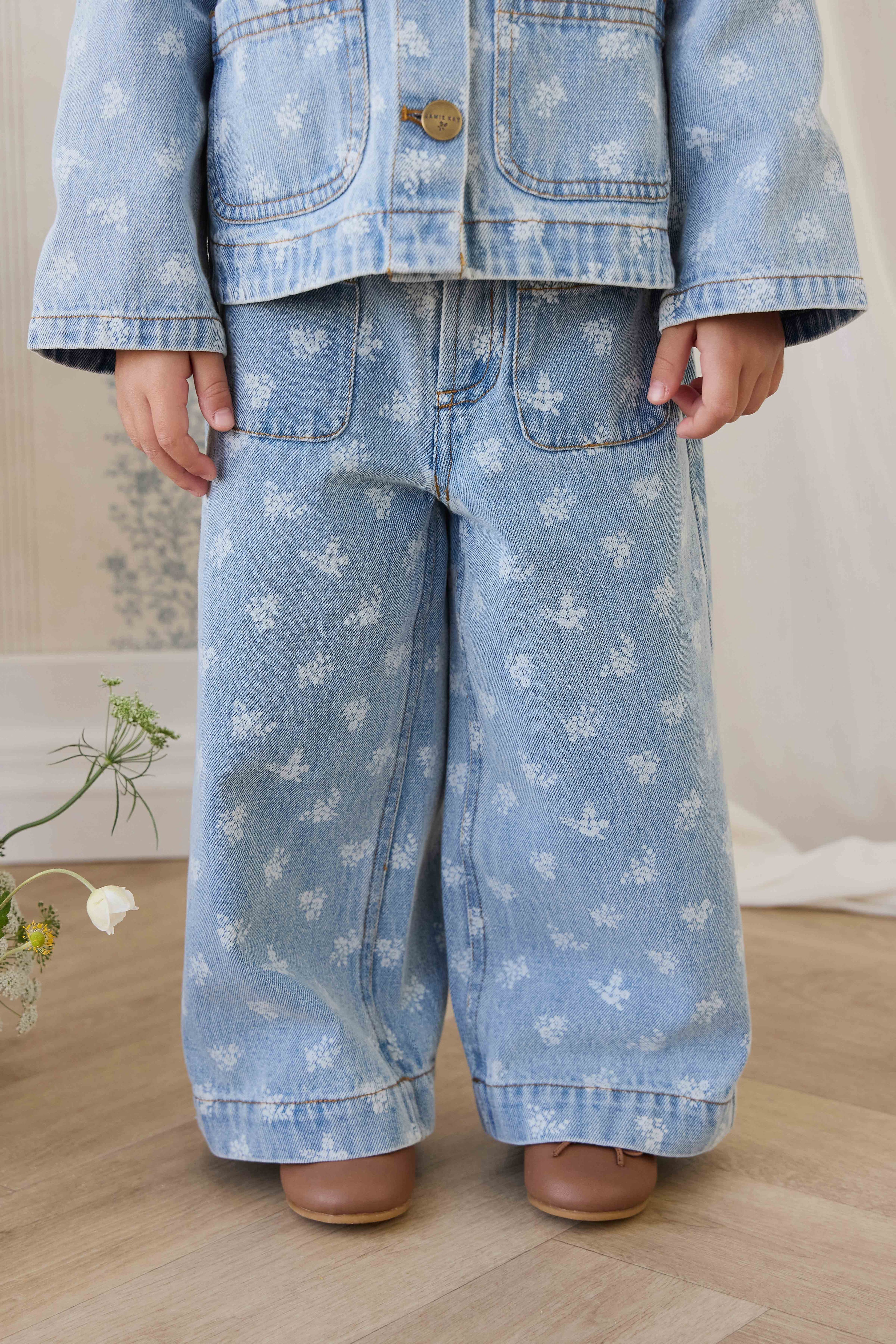 Denim Pants with pockets